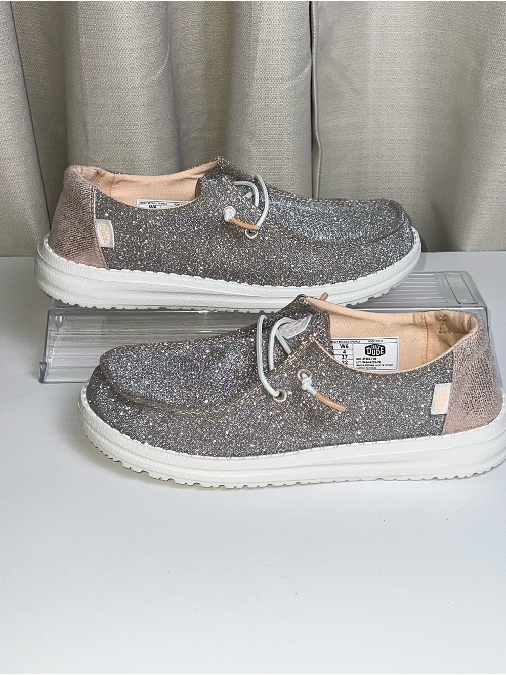 NWOB HEY DUDE Wendy Metallic Silver Sparkle Slip-On Shoes - Picture 3 of 12